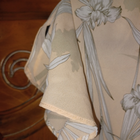 Plus size Liz Claiborne Floral Top, Womens, 1X - Picture 2 of 4